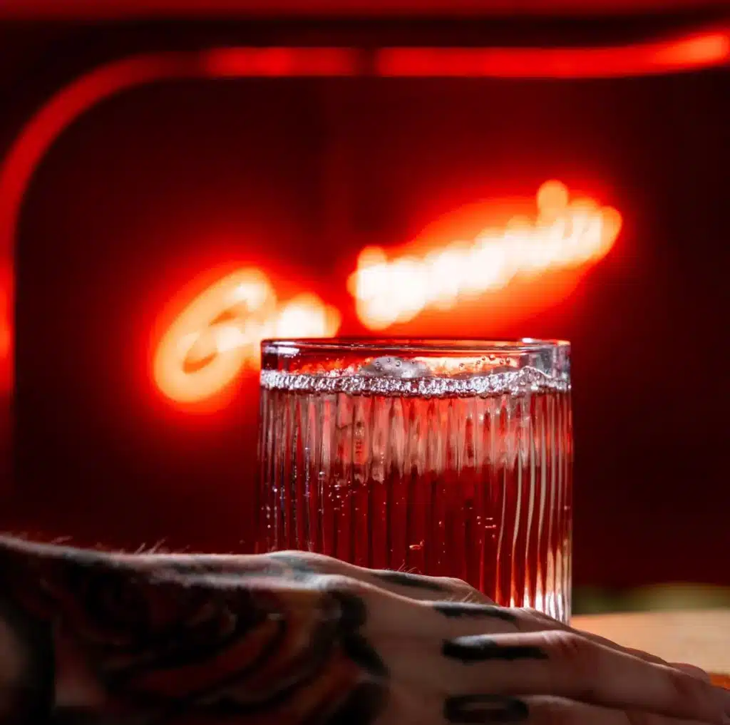 8-bars-Eaux-Vives